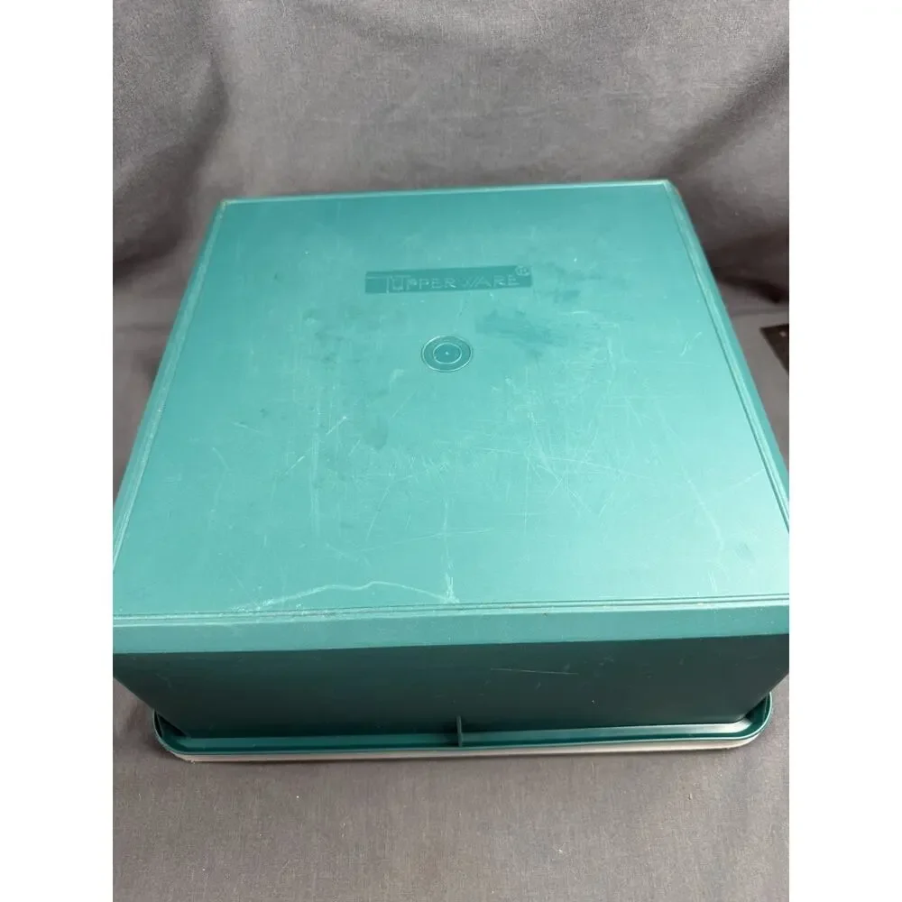 Tupperware this vintage